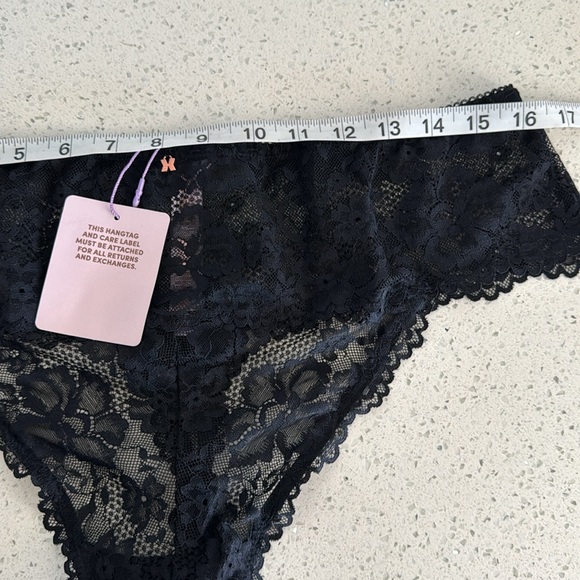 Savage Fenty Black Lace Thong 2X - Picture 4 of 5